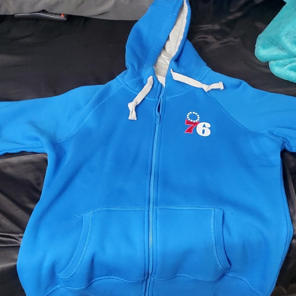 NBA 76'ers Blue Zip-Up for Women